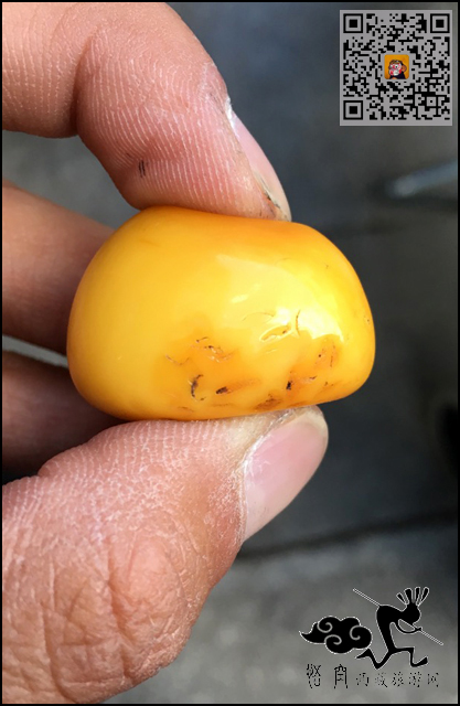 马鞍形蜜蜡