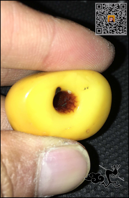 马鞍形蜜蜡